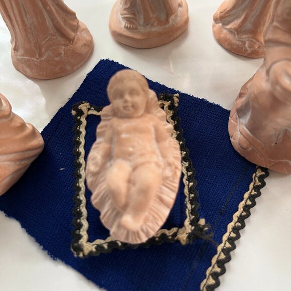 Christmas Nativity Scene - Picture 10 of 13